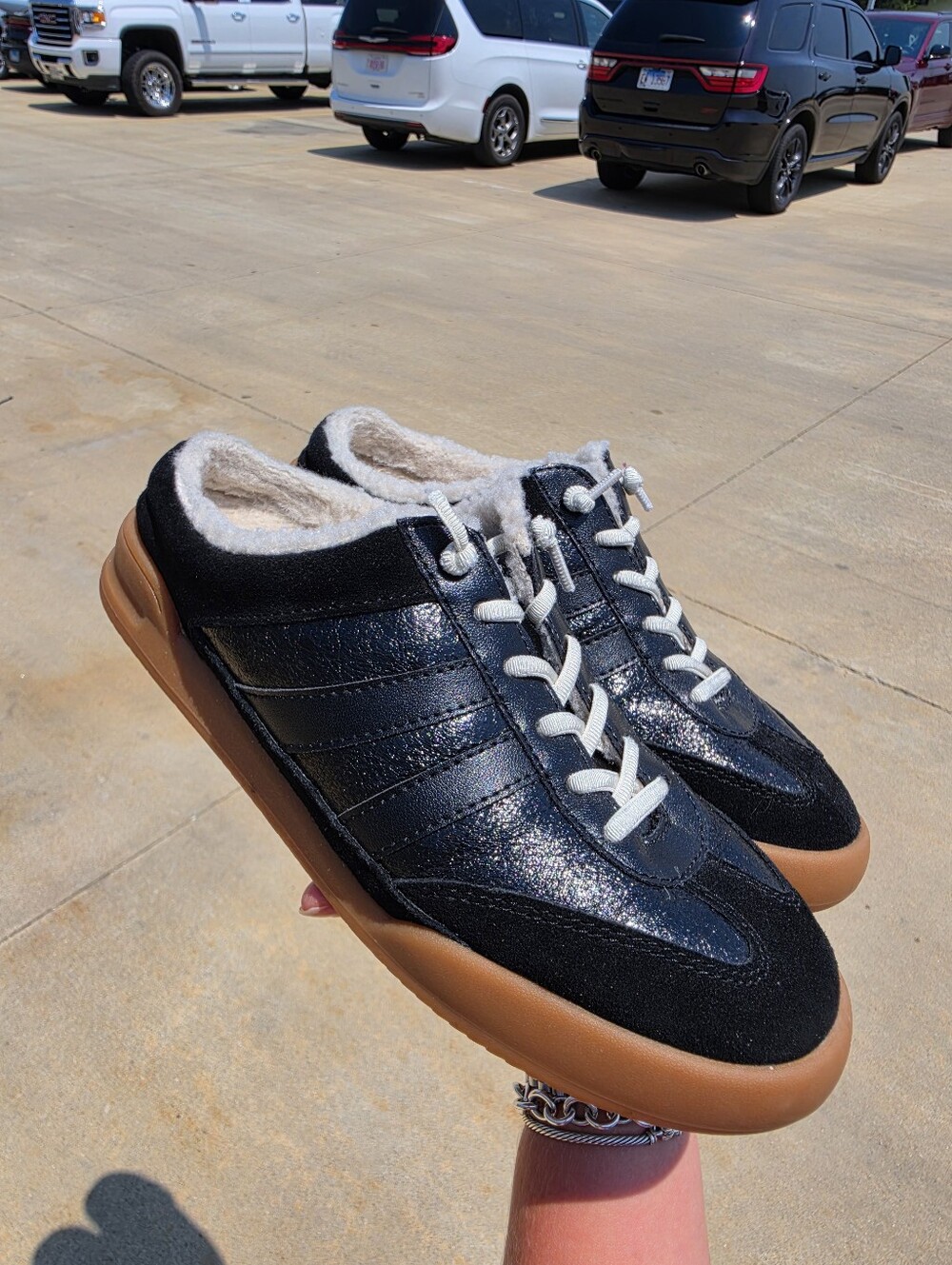 Steve Madden Black Shearling Lined Sneakers Women's Size 8.5 Platform Lace Up - Picture 3 of 6